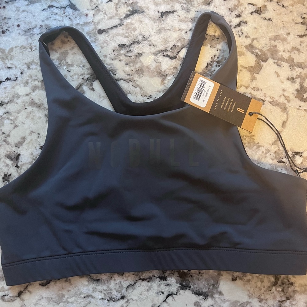 BRAND NEW Nobull swim top size medium